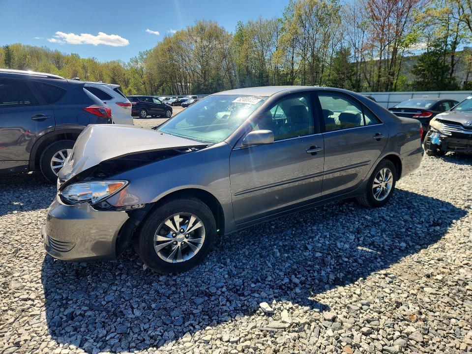 52408436 :رقم المزاد ، 4T1BE30K35U515812 vin ، 2005 Toyota Camry مزاد بيع