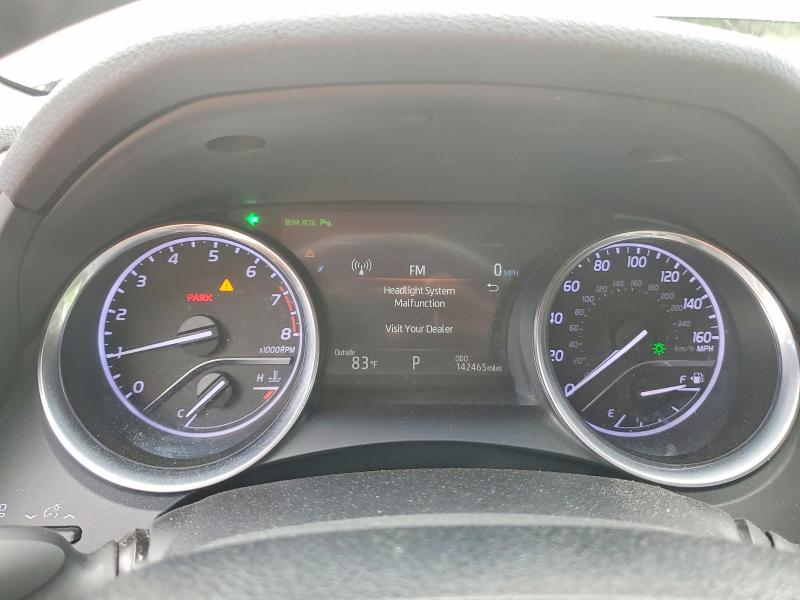 51647336 :رقم المزاد ، 4T1B11HK8JU086603 vin ، 2018 Toyota Camry مزاد بيع