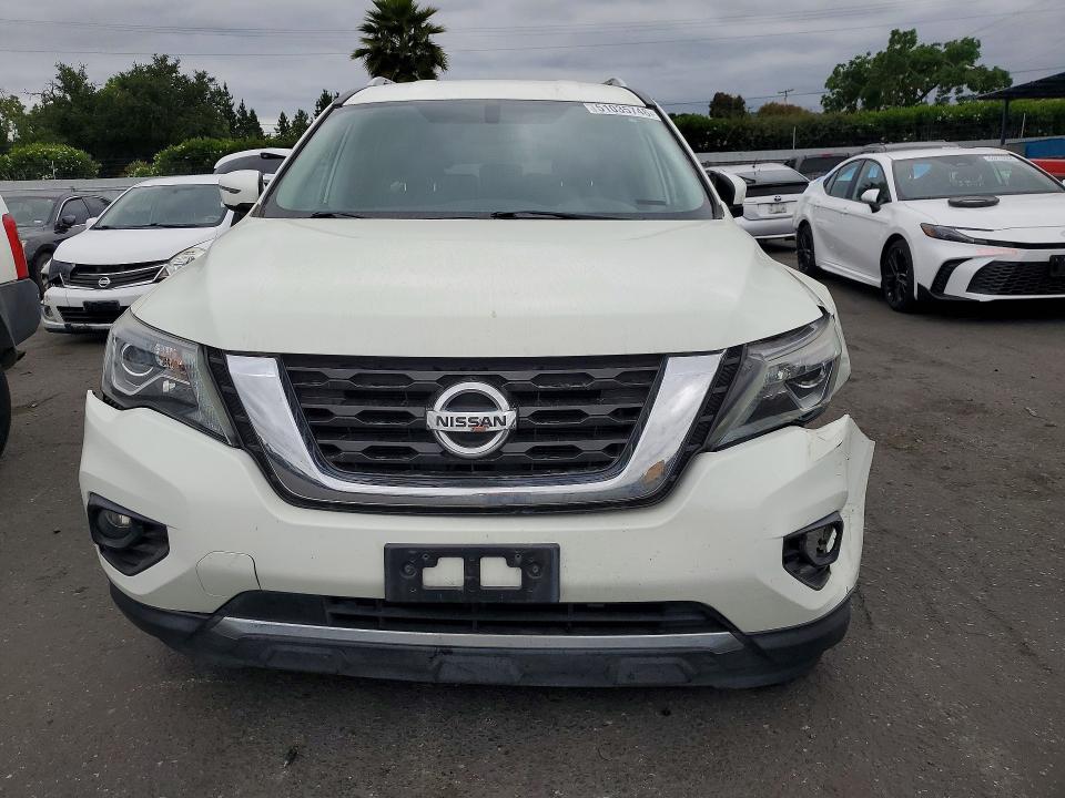 51035746 :رقم المزاد ، 5N1DR2MM8JC632725 vin ، 2018 Nissan Pathfinder مزاد بيع