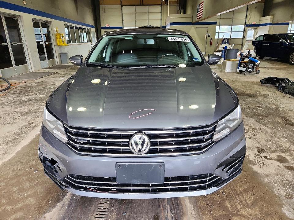 Продажа на аукционе авто 2017 Volkswagen Passat, vin: 1VWDT7A38HC031210, номер лота: 54527826