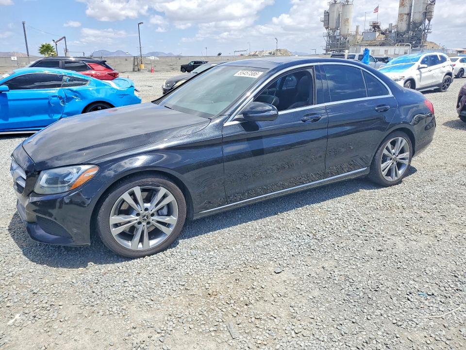 55457586 :رقم المزاد ، 55SWF4JB6JU236721 vin ، 2018 Mercedes-benz C مزاد بيع