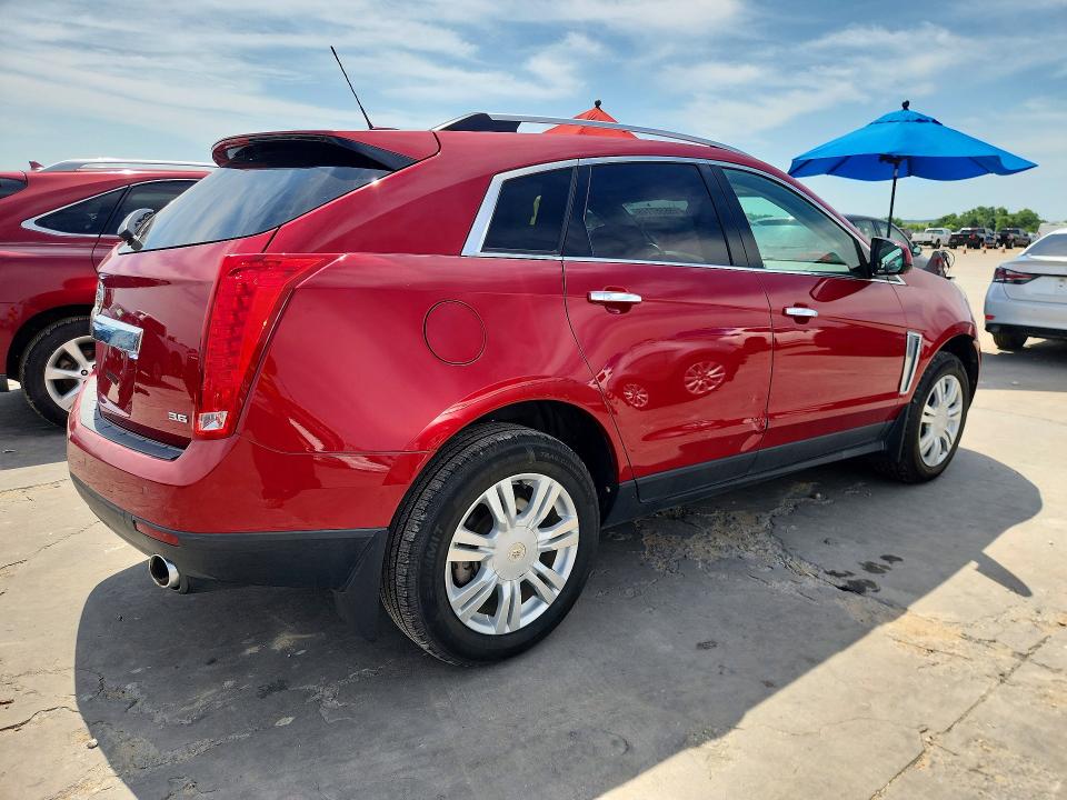 55567746 :رقم المزاد ، 3GYFNBE31FS637338 vin ، 2015 Cadillac Srx مزاد بيع