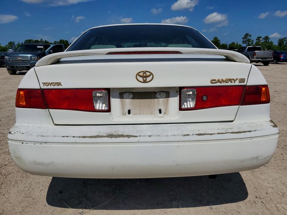 54645646 :رقم المزاد ، JT2BG22K010566359 vin ، 2001 Toyota Camry مزاد بيع