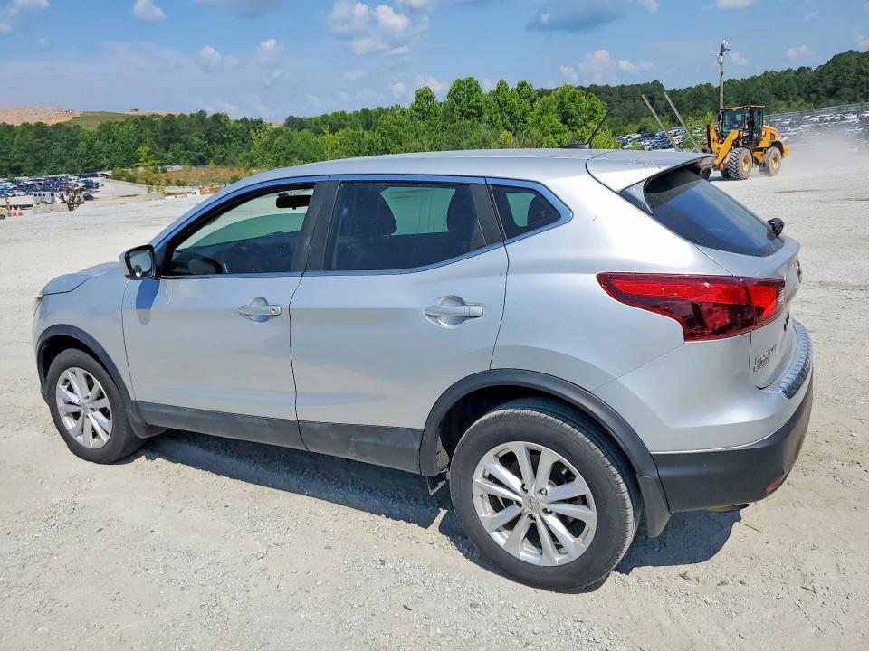54965506 :رقم المزاد ، JN1BJ1CP5JW102710 vin ، 2018 Nissan Rogue Sport مزاد بيع