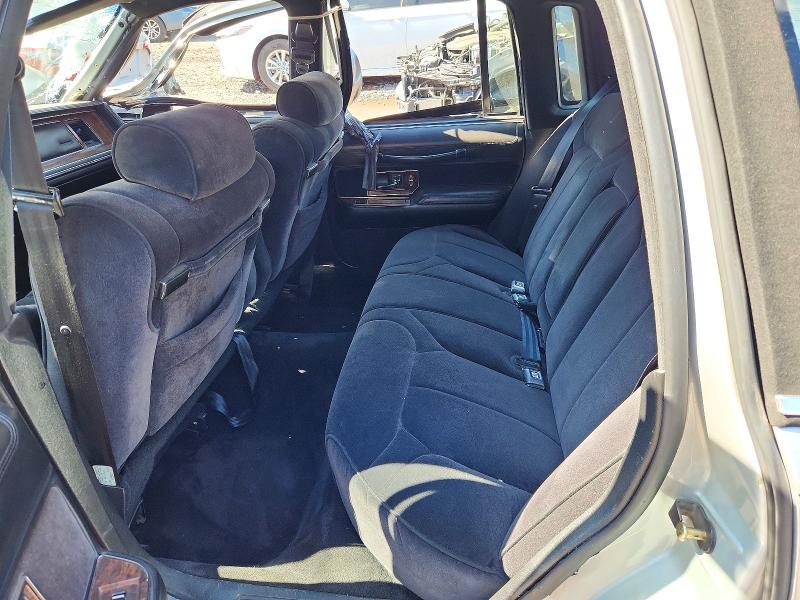 55207716 :رقم المزاد ، 1LNCM82F6LY792061 vin ، 1990 Lincoln Town Car مزاد بيع