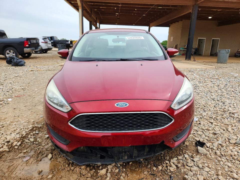 52224896 :رقم المزاد ، 1FADP3F20FL285920 vin ، 2015 Ford Focus مزاد بيع