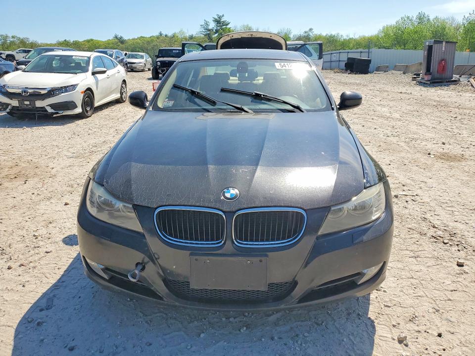 54121546 :رقم المزاد ، WBAPK5C50AA652977 vin ، 2010 Bmw 328 مزاد بيع