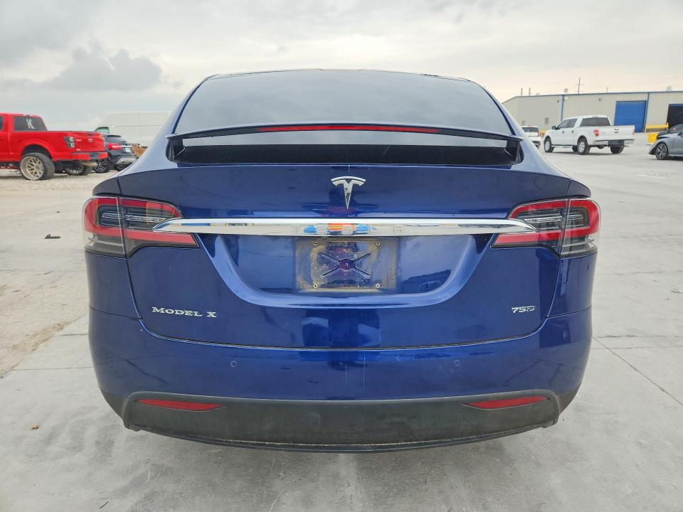 2017 Tesla Model X მანქანა იყიდება აუქციონზე, vin: 5YJXCAE20HF038217, აუქციონის ნომერი: 54675706