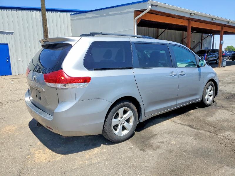 2013 Toyota Sienna მანქანა იყიდება აუქციონზე, vin: 5TDKK3DC2DS401318, აუქციონის ნომერი: 53574146