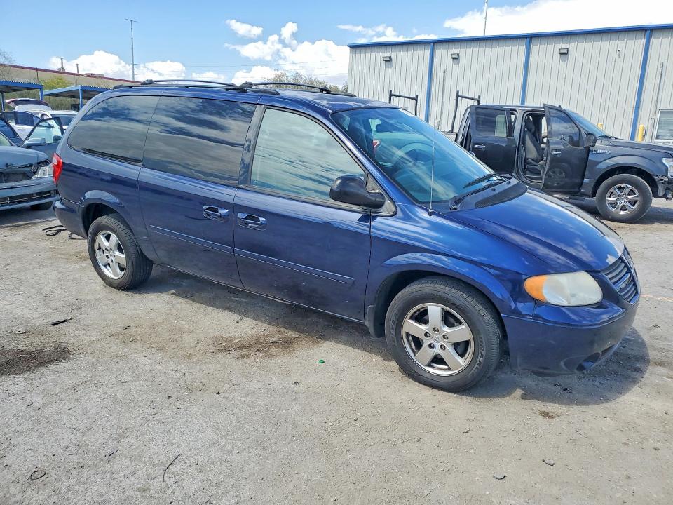 2005 Dodge Grand Caravan მანქანა იყიდება აუქციონზე, vin: 2D4GP44L75R511291, აუქციონის ნომერი: 55335266