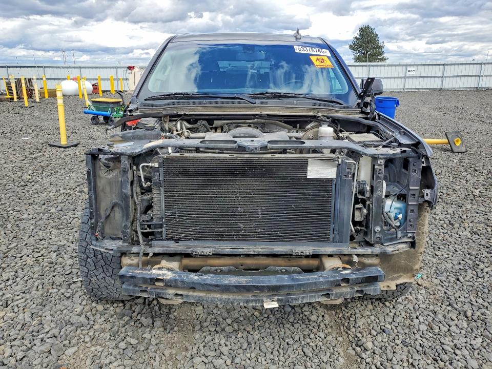 Продажа на аукционе авто 2018 Chevrolet Suburban, vin: 1GNSKGKC3JR256480, номер лота: 53376746