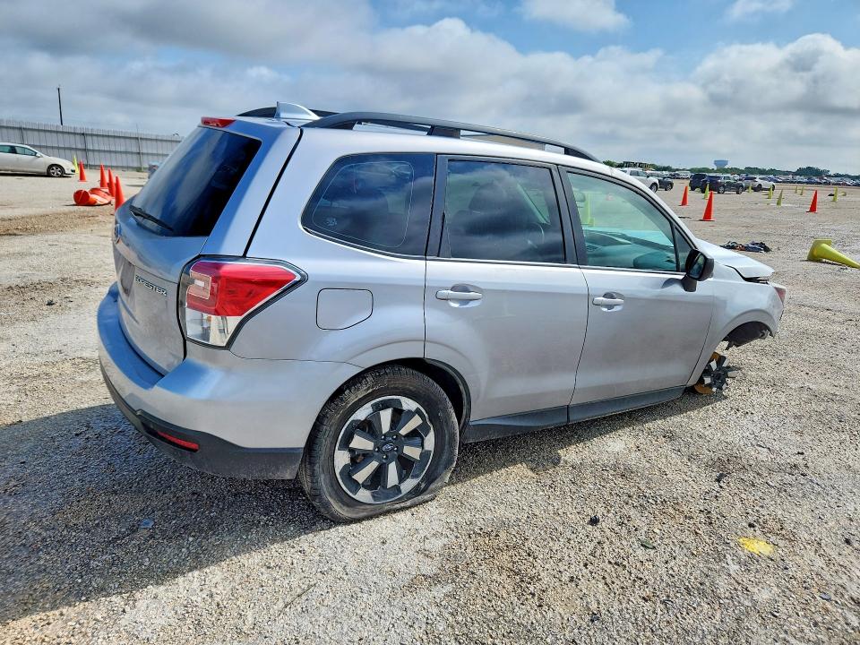 2018 Subaru Forester მანქანა იყიდება აუქციონზე, vin: JF2SJABC2JH404991, აუქციონის ნომერი: 54446866