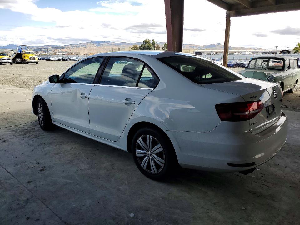55222936 :رقم المزاد ، 3VW2B7AJ1HM282044 vin ، 2017 Volkswagen Jetta مزاد بيع