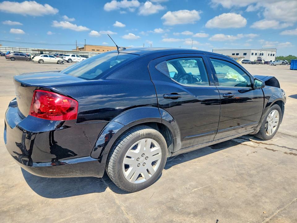 53226676 :رقم المزاد ، 1C3CDZAB1CN322700 vin ، 2012 Dodge Avenger مزاد بيع