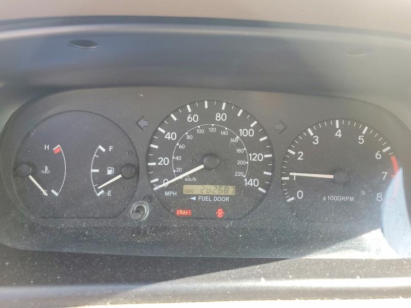 51990576 :رقم المزاد ، 4T1BG22K8YU995500 vin ، 2000 Toyota Camry مزاد بيع