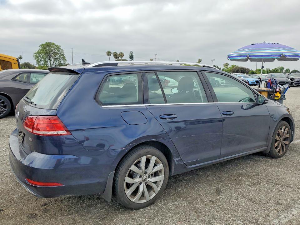 2018 Volkswagen Golf Sportwagen მანქანა იყიდება აუქციონზე, vin: 3VWL17AU4JM767110, აუქციონის ნომერი: 53492906