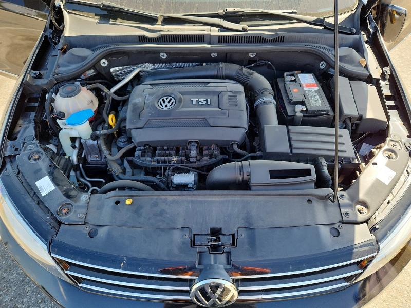 54717316 :رقم المزاد ، 3VWL17AJ1JM226067 vin ، 2018 Volkswagen Jetta مزاد بيع