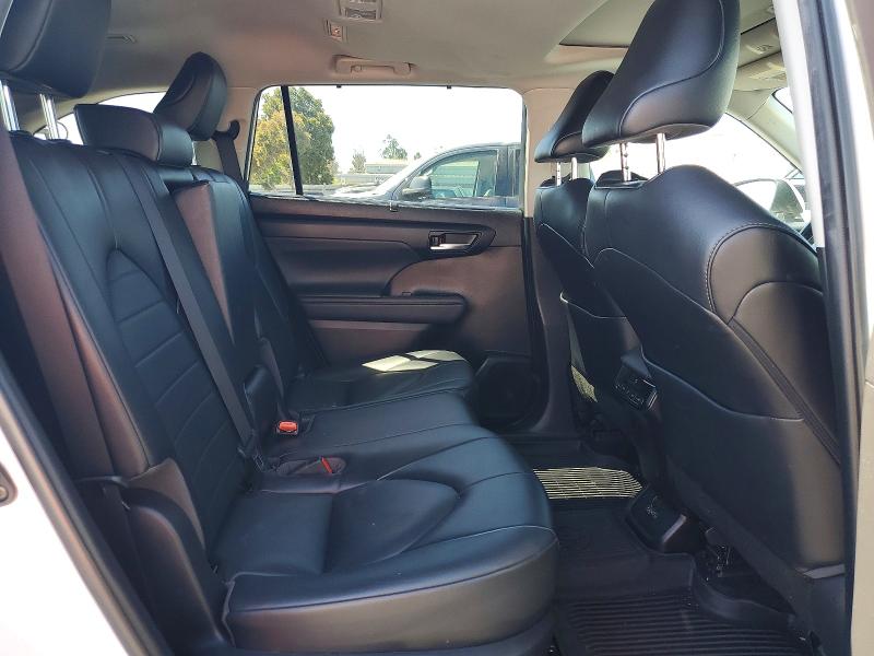 Продажа на аукционе авто 2022 Toyota Highlander, vin: 5TDHZRBH2NS221460, номер лота: 53957676