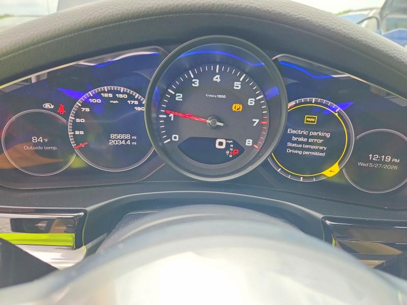 54833616 :رقم المزاد ، WP0AA2A72JL115885 vin ، 2018 Porsche Panamera مزاد بيع