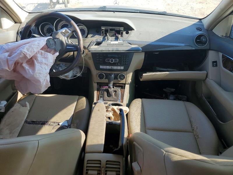 Продаж на аукціоні авто 2012 Mercedes-benz C, vin: WDDGF4HBXCR231584, номер лоту: 53342226