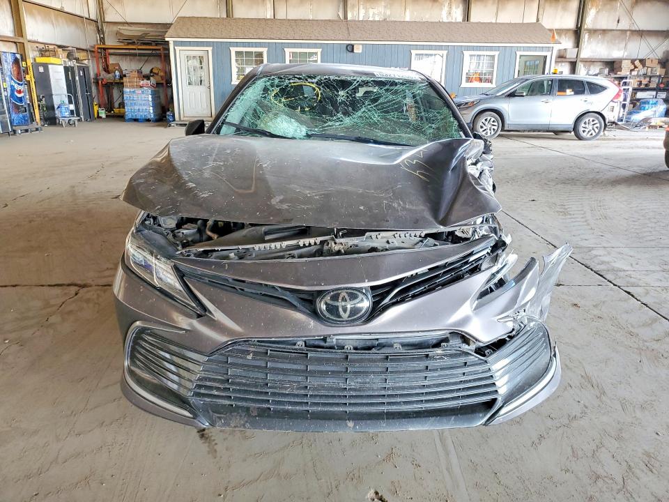 53271256 :رقم المزاد ، 4T1C11AK8PU146127 vin ، 2023 Toyota Camry مزاد بيع