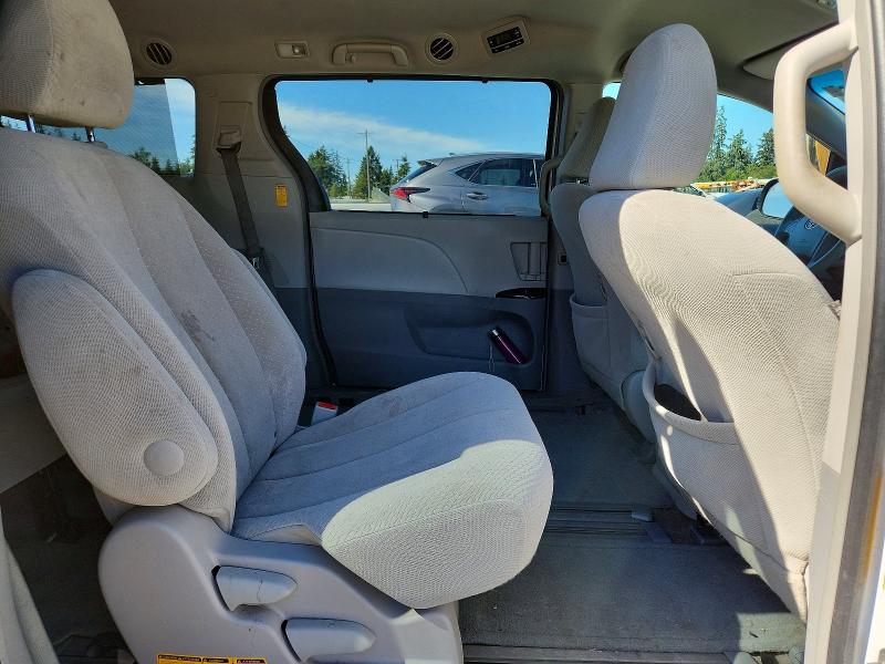 55206816 :رقم المزاد ، 5TDKK3DC1ES518227 vin ، 2014 Toyota Sienna مزاد بيع