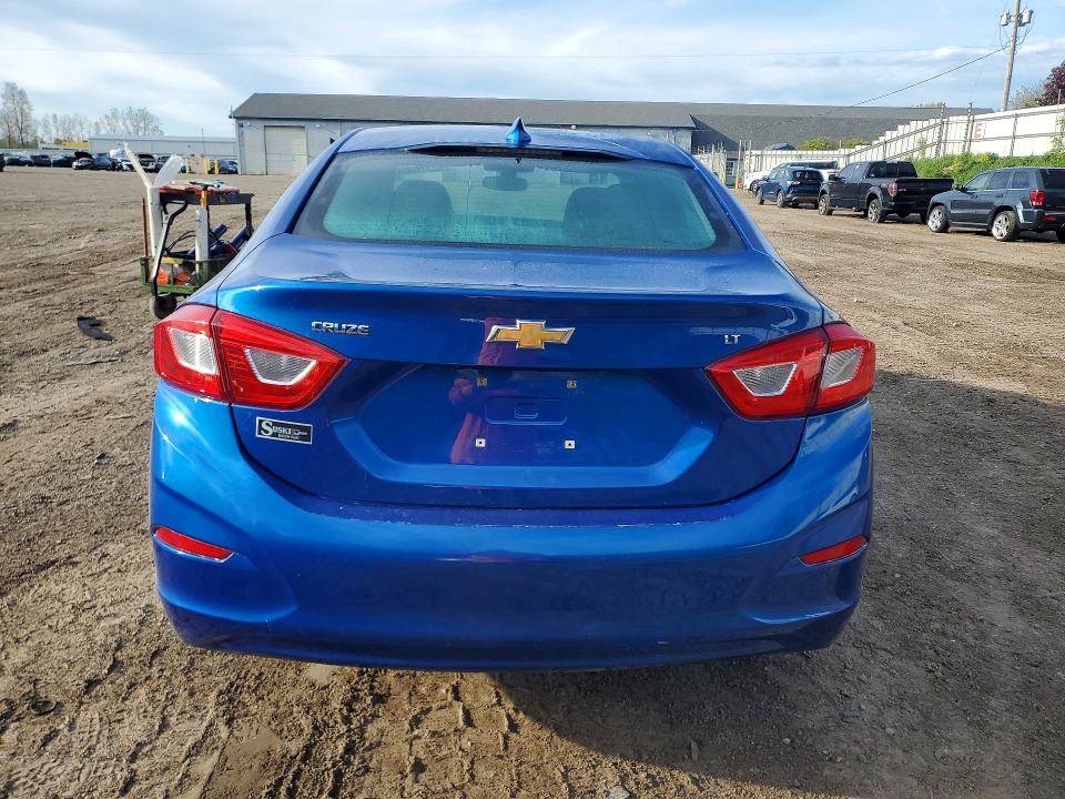 2018 Chevrolet Cruze მანქანა იყიდება აუქციონზე, vin: 1G1BE5SM9J7101191, აუქციონის ნომერი: 53375656