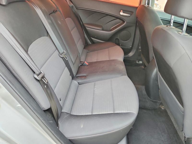 52828646 :رقم المزاد ، 3KPFL4A79JE191849 vin ، 2018 Kia Forte مزاد بيع