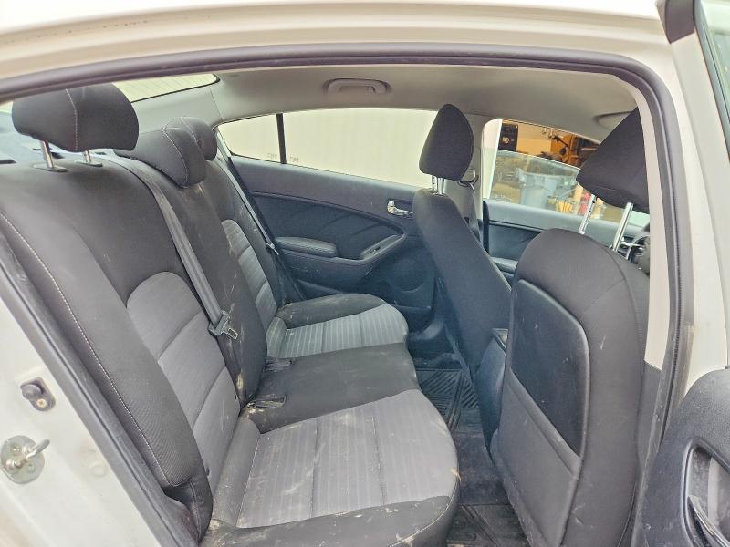 2017 Kia Forte მანქანა იყიდება აუქციონზე, vin: 3KPFL4A76HE025752, აუქციონის ნომერი: 53178476