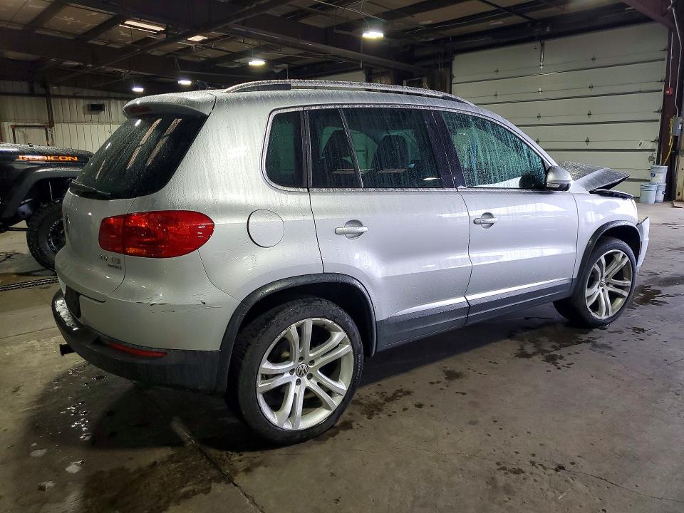 2012 Volkswagen Tiguan მანქანა იყიდება აუქციონზე, vin: WVGBV7AX9CW535260, აუქციონის ნომერი: 52270326