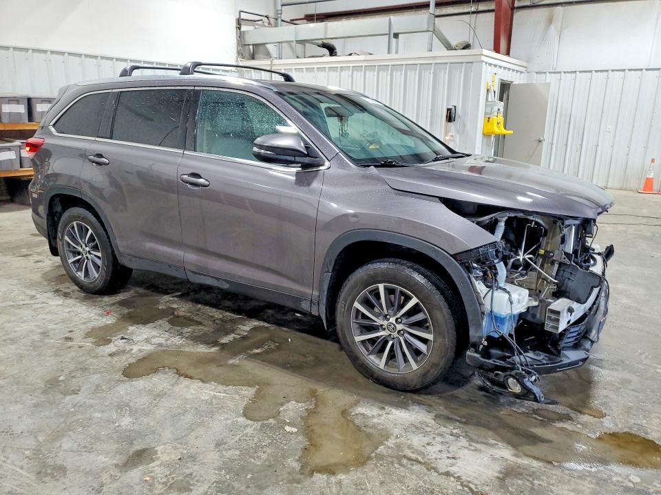 2019 Toyota Highlander მანქანა იყიდება აუქციონზე, vin: 5TDJZRFH0KS578756, აუქციონის ნომერი: 51846066