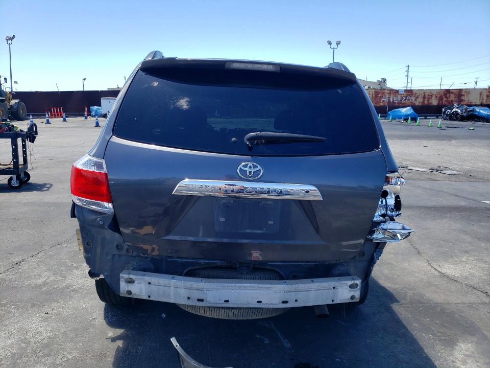 2013 Toyota Highlander მანქანა იყიდება აუქციონზე, vin: 5TDZA3EH5DS046141, აუქციონის ნომერი: 55560926