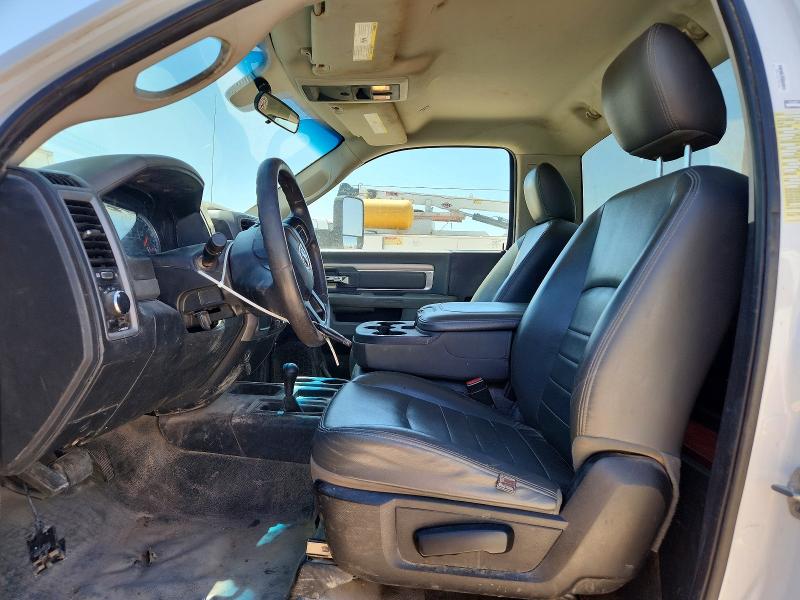 53344656 :رقم المزاد ، 3C7WRNBJ3JG243871 vin ، 2018 Ram 5500 مزاد بيع