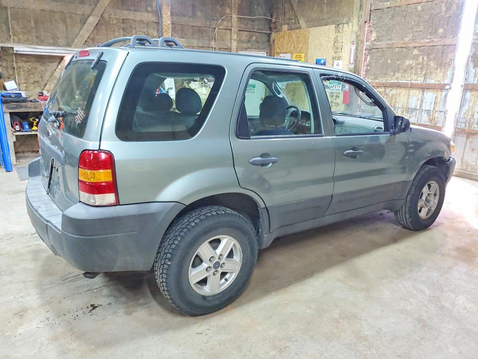 52650826 :رقم المزاد ، 1FMYU02Z67KA12148 vin ، 2007 Ford Escape مزاد بيع