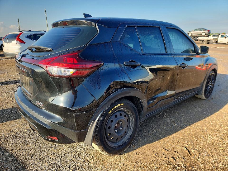 55240106 :رقم المزاد ، 3N1CP5BV7ML486235 vin ، 2021 Nissan Kicks مزاد بيع