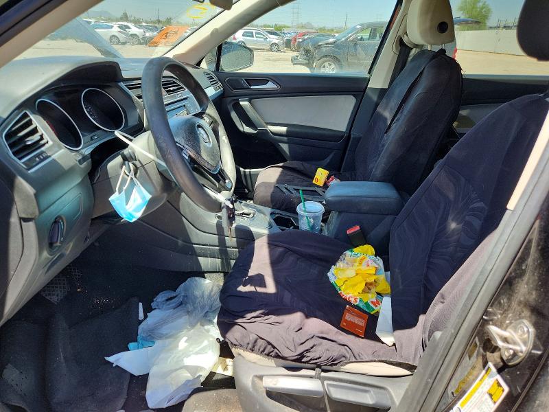 53297016 :رقم المزاد ، 3VV1B7AX7JM027084 vin ، 2018 Volkswagen Tiguan مزاد بيع