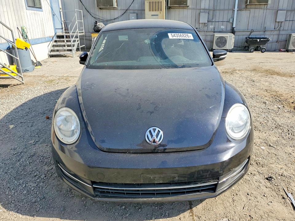 54356826 :رقم المزاد ، 3VWV67ATXDM602667 vin ، 2013 Volkswagen Beetle مزاد بيع