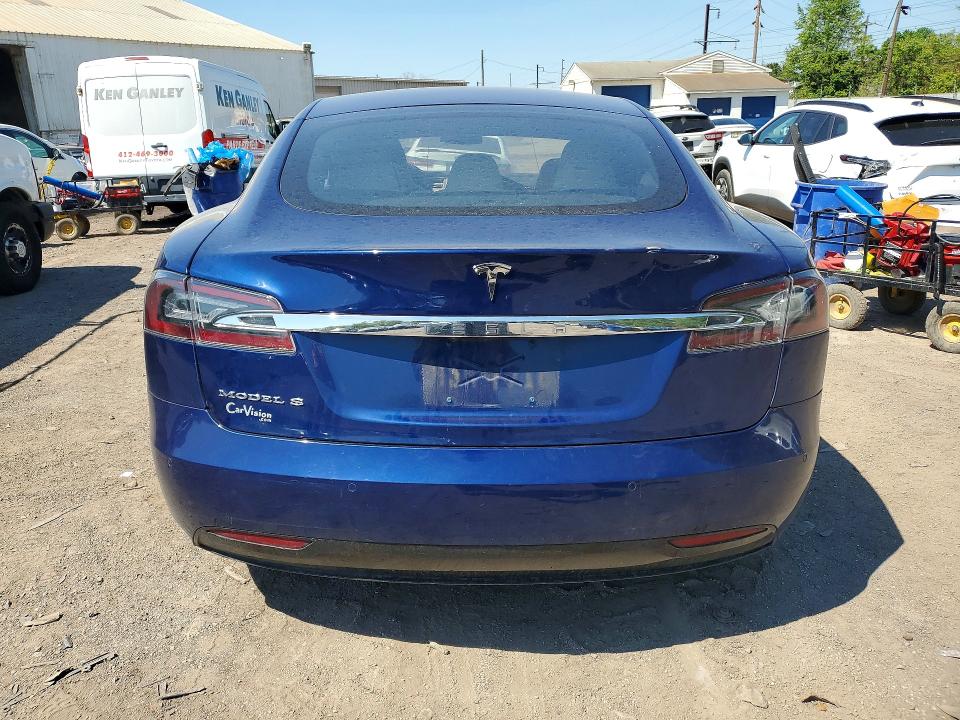 52465726 :رقم المزاد ، 5YJSA1E16GF162580 vin ، 2016 Tesla Model S مزاد بيع