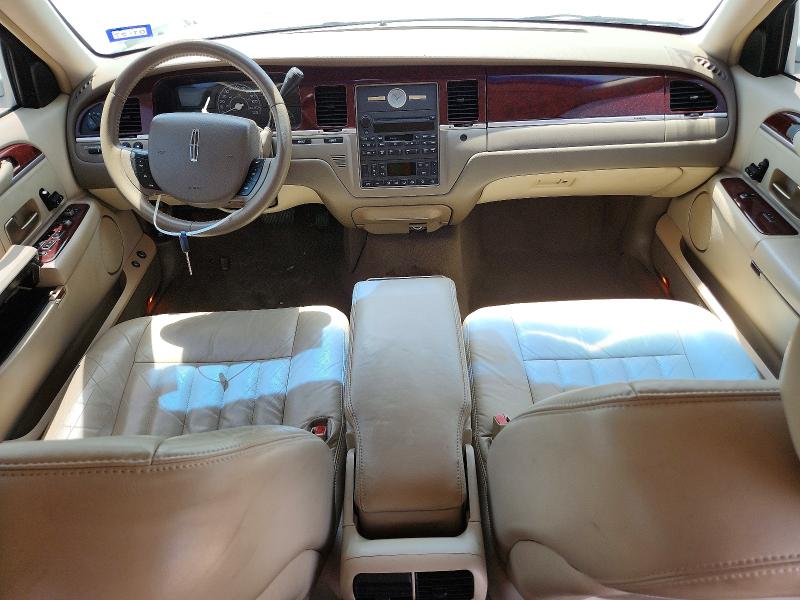 Aukcja sprzedaży 2005 Lincoln Town Car, vin: 1LNHM81W75Y631700, numer aukcji: 53296776