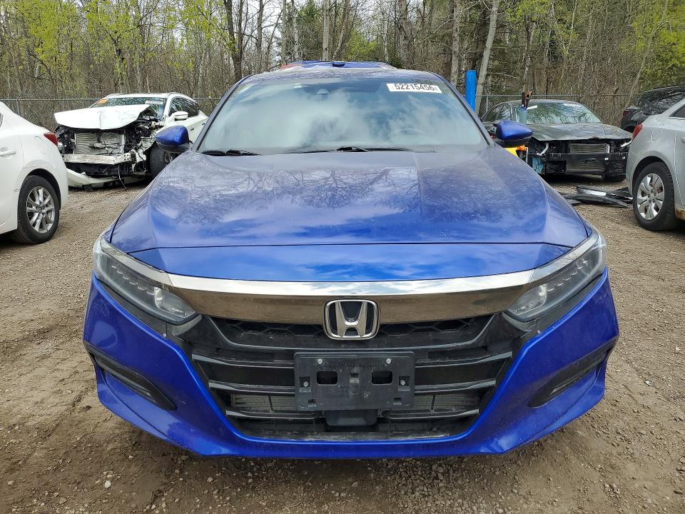 Продажа на аукционе авто 2018 Honda Accord, vin: 1HGCV1F30JA811588, номер лота: 52215456