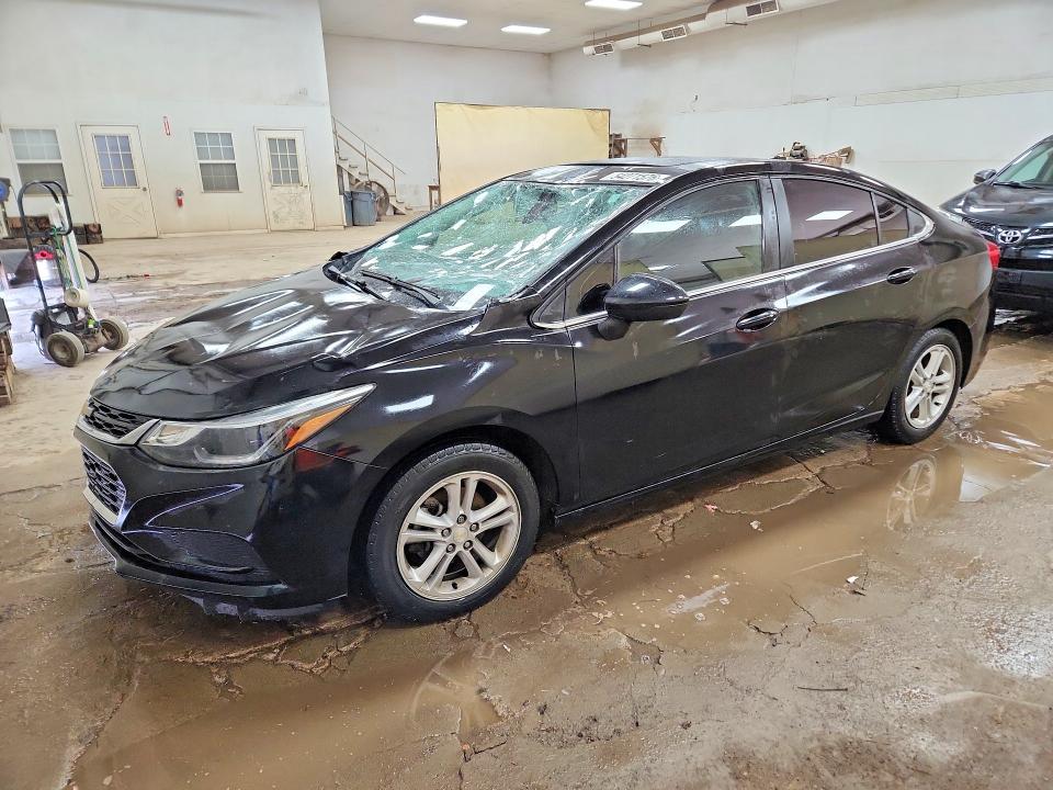54271576 :رقم المزاد ، 1G1BE5SMXH7158381 vin ، 2017 Chevrolet Cruze مزاد بيع