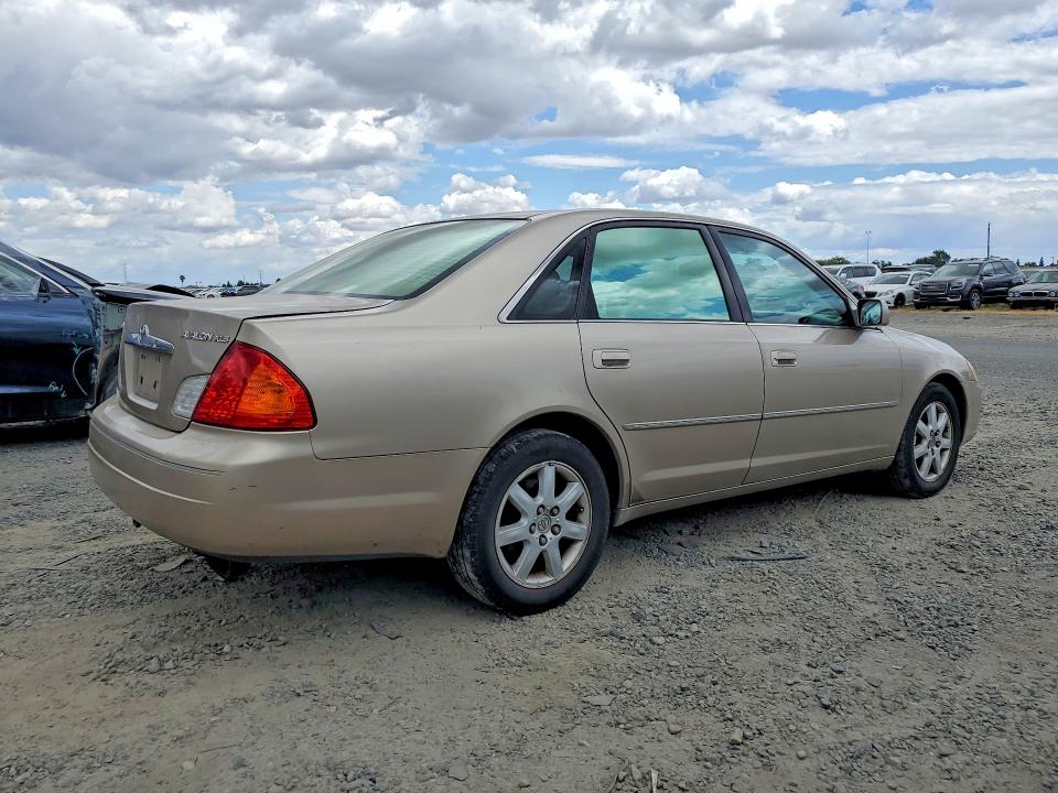 53851766 :رقم المزاد ، 4T1BF28B6YU080235 vin ، 2000 Toyota Avalon مزاد بيع