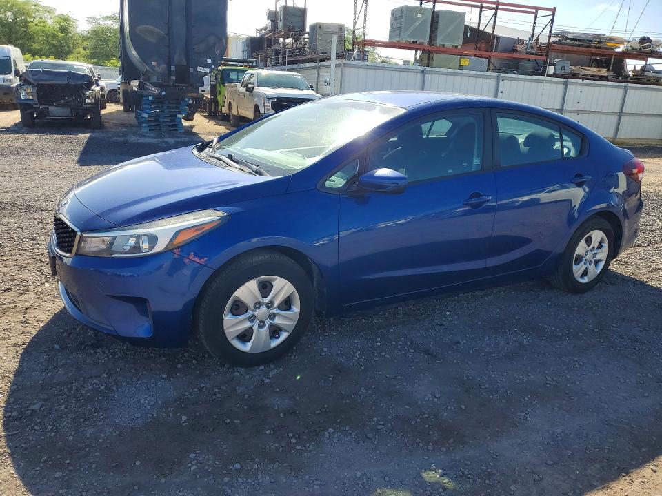 55311726 :رقم المزاد ، 3KPFK4A79JE203940 vin ، 2018 Kia Forte مزاد بيع