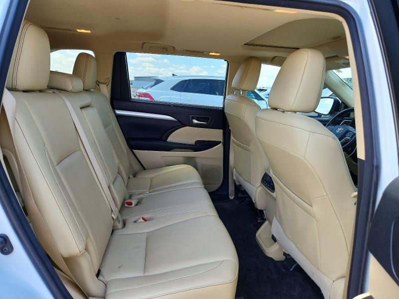 Продажа на аукционе авто 2018 Toyota Highlander, vin: 5TDKZRFH1JS549642, номер лота: 54285236