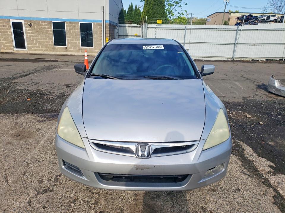 Продажа на аукционе авто 2007 Honda Accord, vin: JHMCM56397C013675, номер лота: 52312966