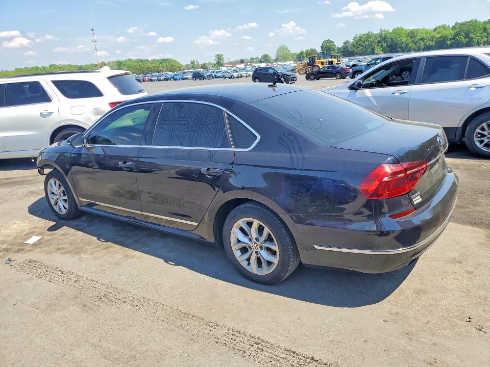 53930756 :رقم المزاد ، 1VWAT7A35HC042622 vin ، 2017 Volkswagen Passat مزاد بيع