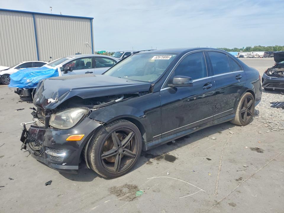 2014 Mercedes-benz C მანქანა იყიდება აუქციონზე, vin: WDDGF8AB9ER309065, აუქციონის ნომერი: 52675886