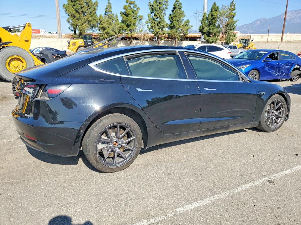 2018 Tesla Model 3 მანქანა იყიდება აუქციონზე, vin: 5YJ3E1EA7JF172583, აუქციონის ნომერი: 52498616