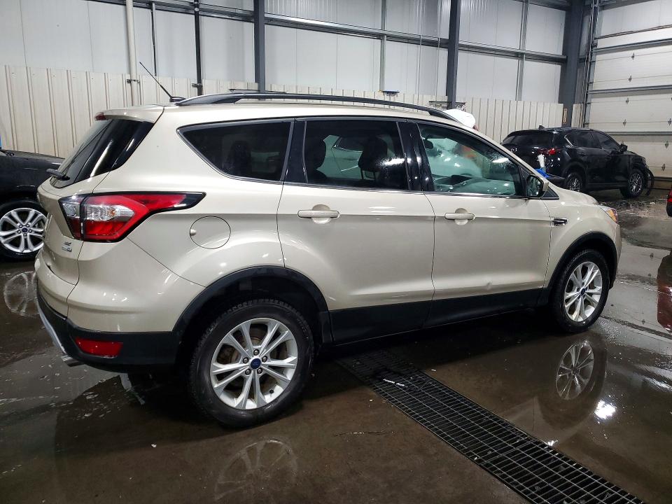 55536796 :رقم المزاد ، 1FMCU9GD3JUB56246 vin ، 2018 Ford Escape مزاد بيع