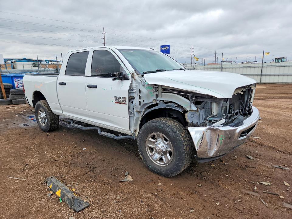 53824876 :رقم المزاد ، 3C6UR5CJ8HG663503 vin ، 2017 Ram 2500 مزاد بيع